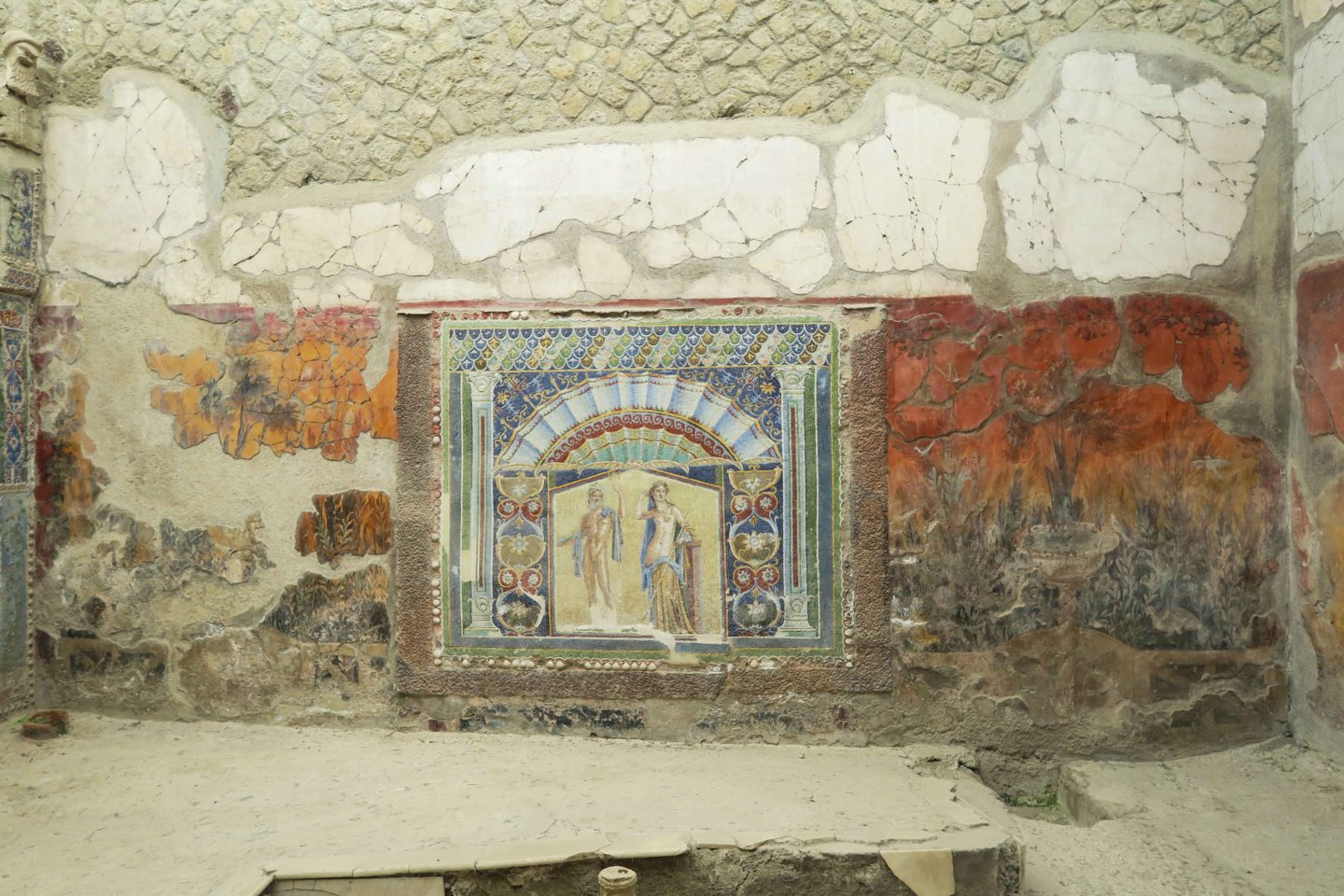 herculaneum archeological mural