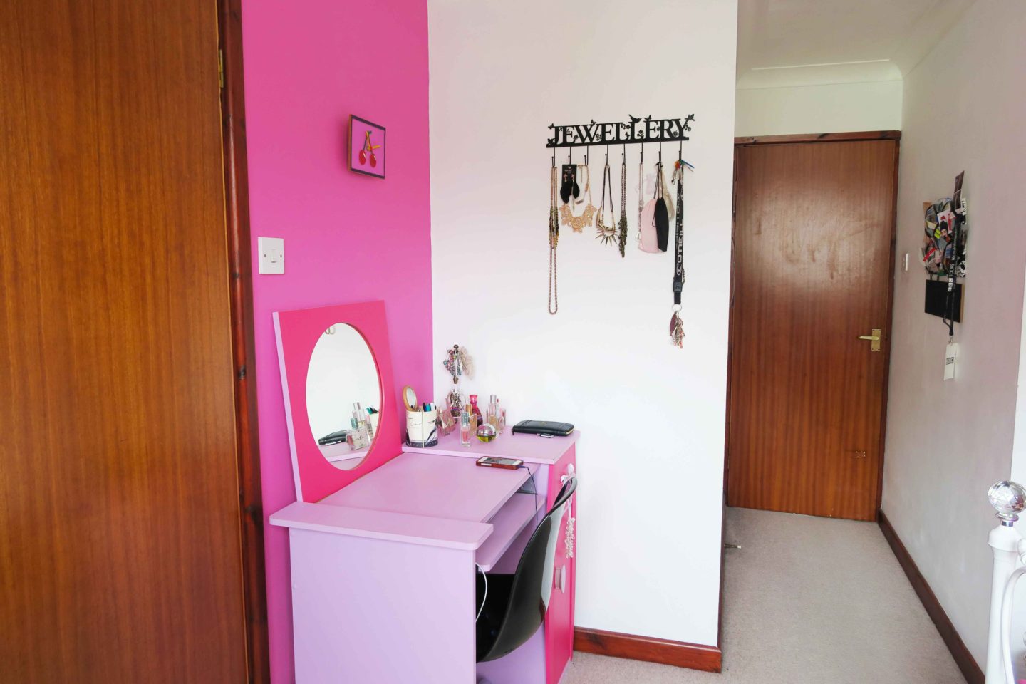 hot pink teenage bedroom