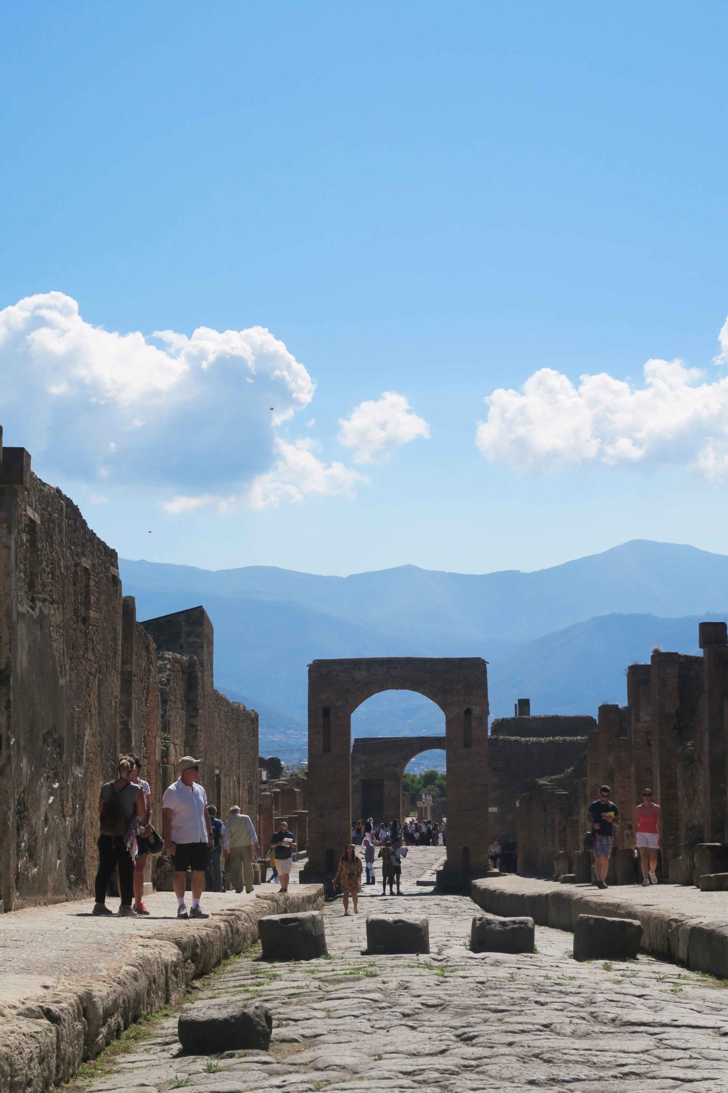 pompeii archway with mount vesuvius