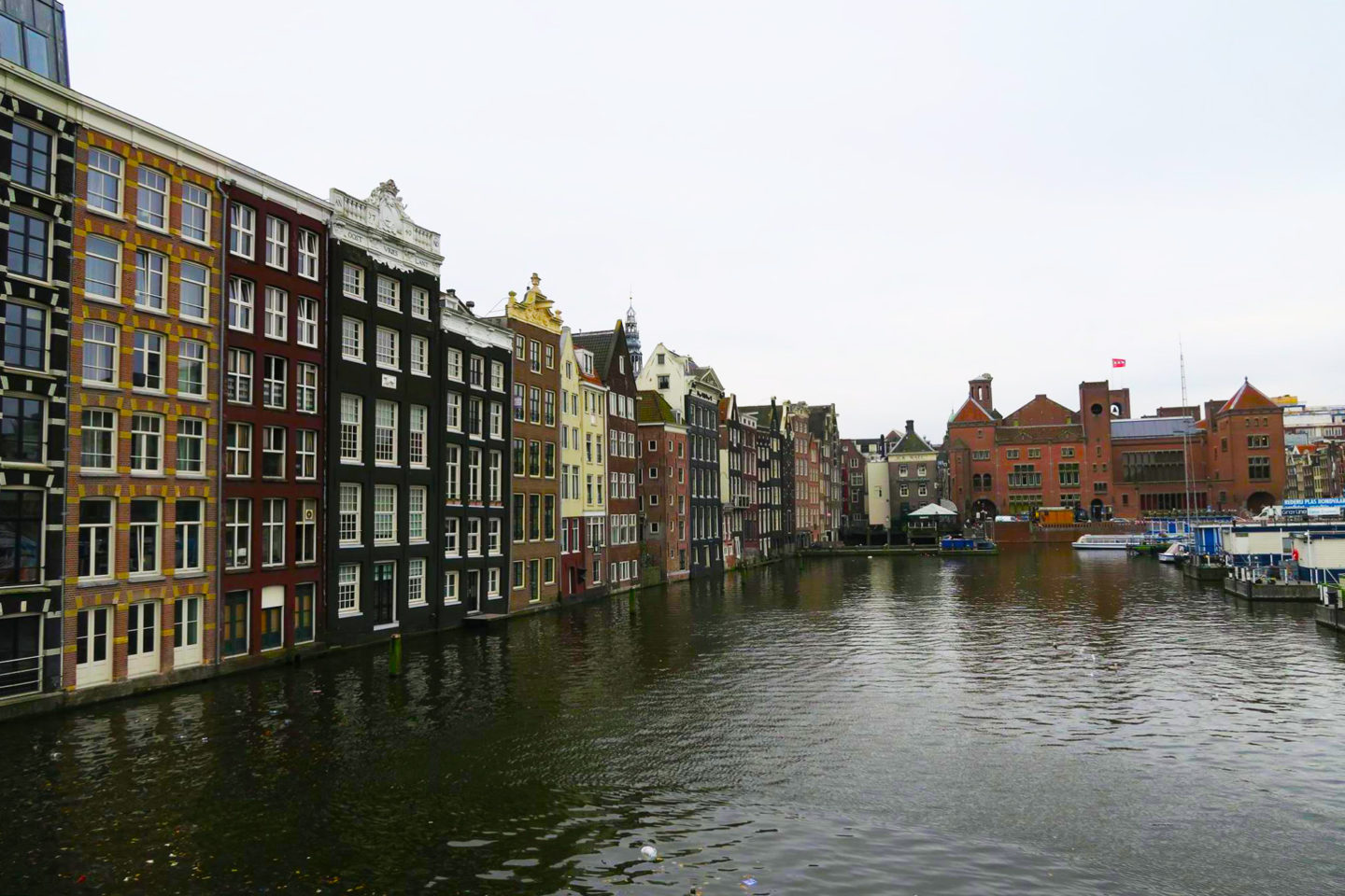 amsterdam houses on canal