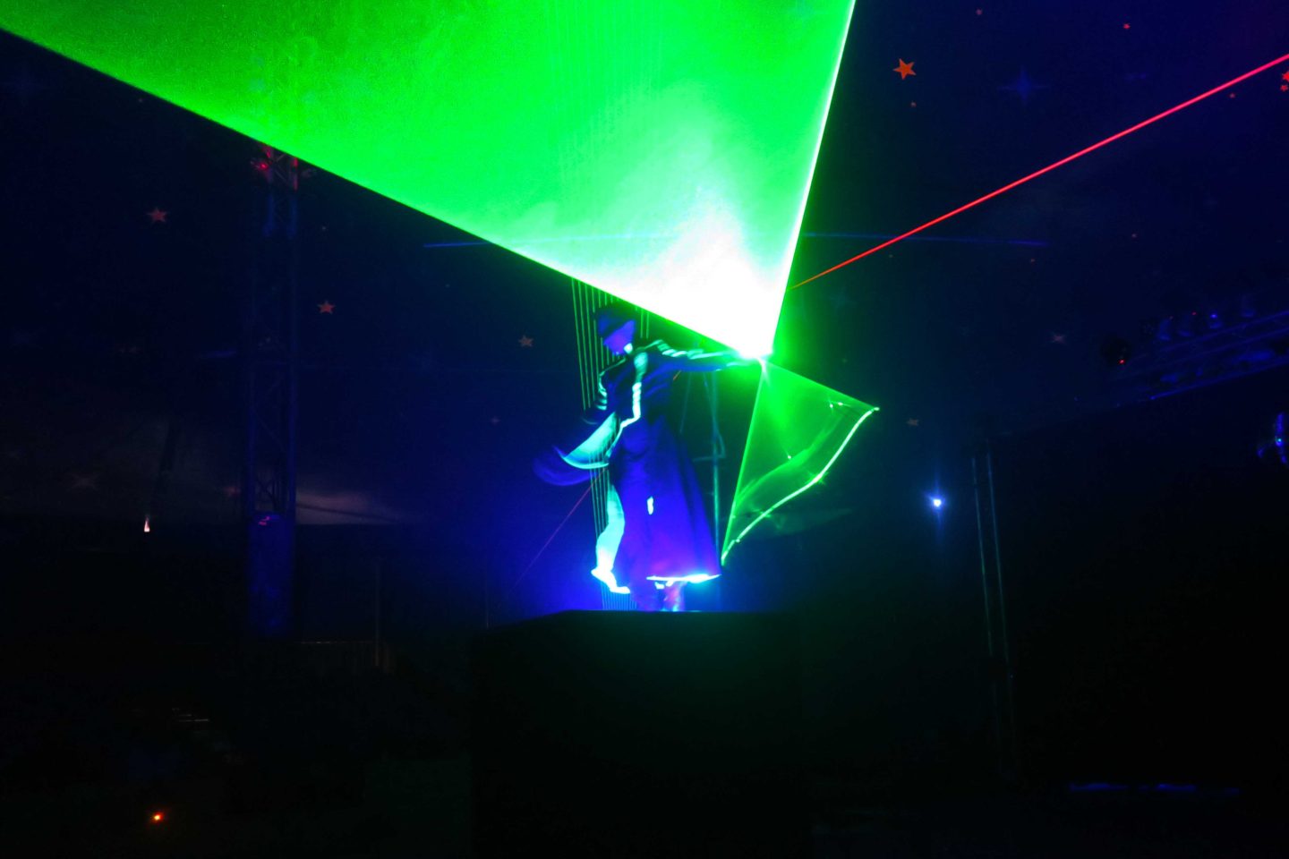 paulos circus laser